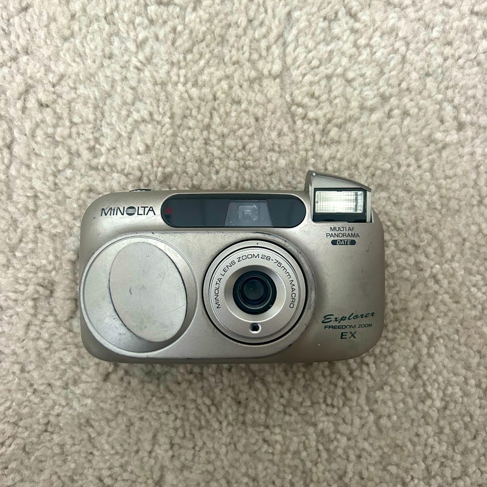 Minolta explorer freedom zoom EX multi AF panorama DATE